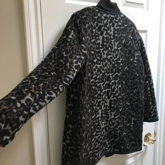 🔥🐾🔥Beautiful Coffee Black Animal Print Coat Jacket Cardigan Faux Leather Trim - Picture 6 of 12